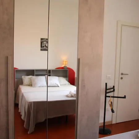 Cosy Apratment Near Portavescovo Train Station *